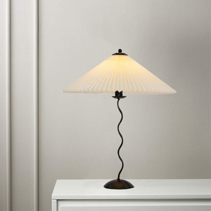 Squiggle Pleated Table Lamp