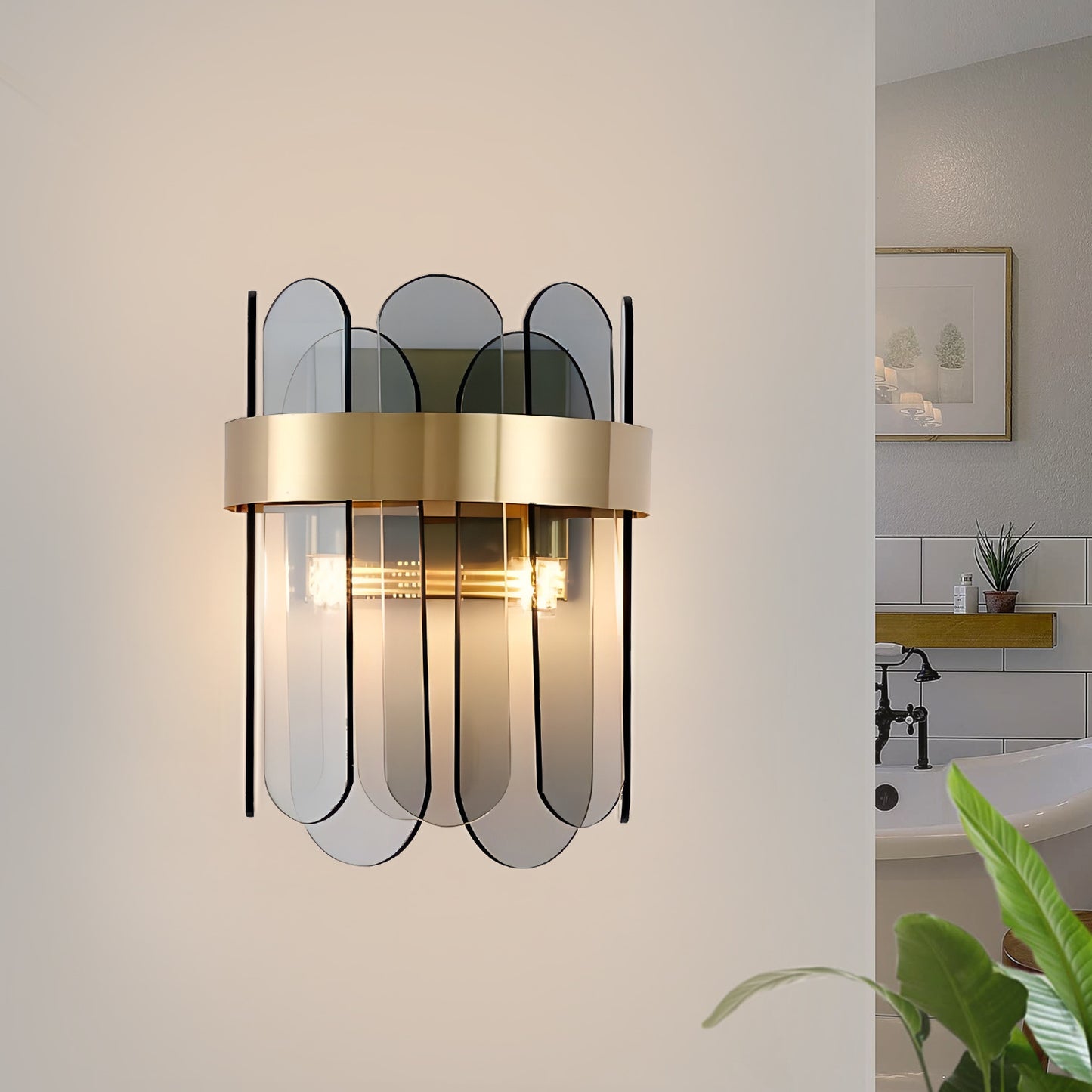Aashvi Glass Sconce