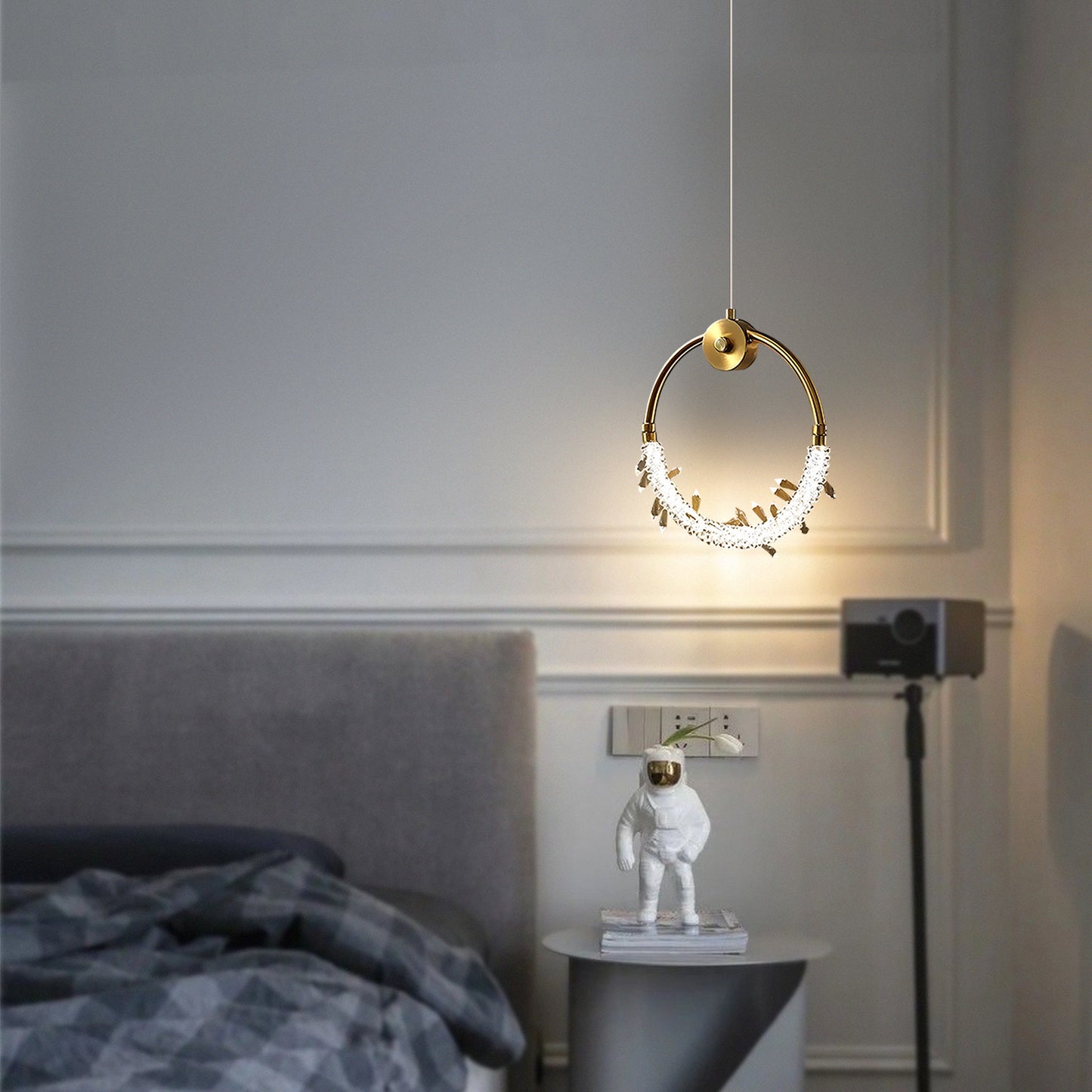 Auro Crystal Pendant