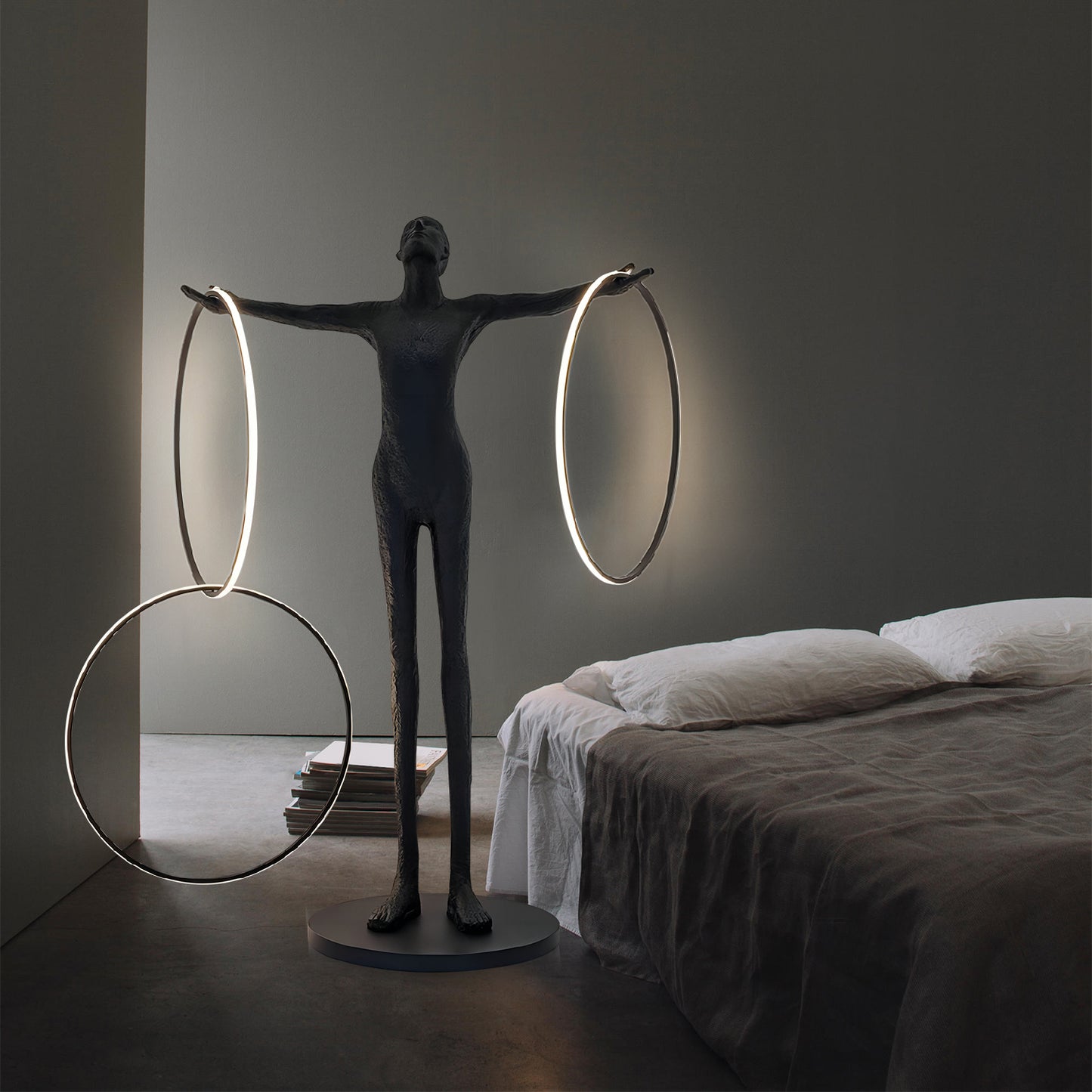 Circulo Floor Lamp