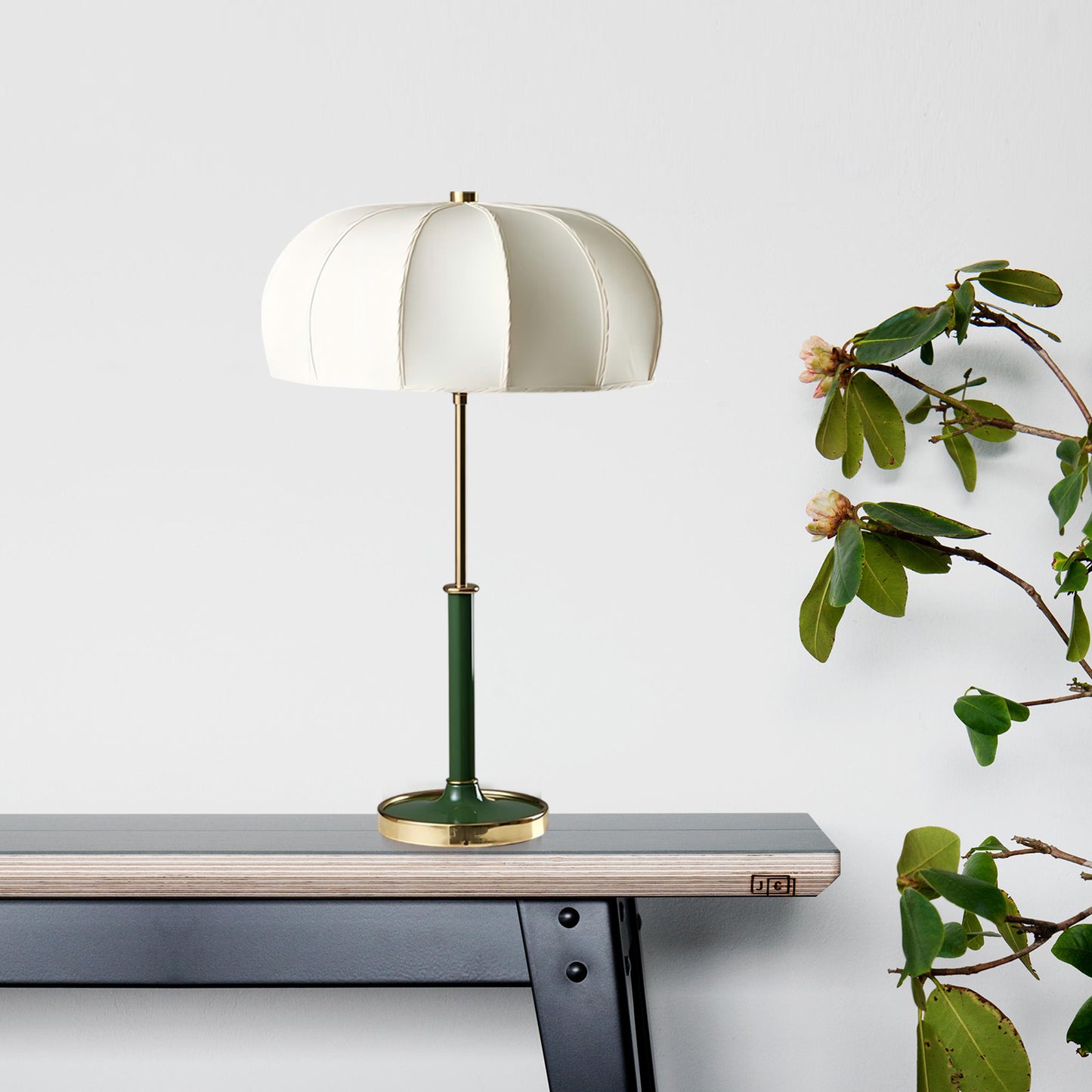 Crown Cloth Table Lamp