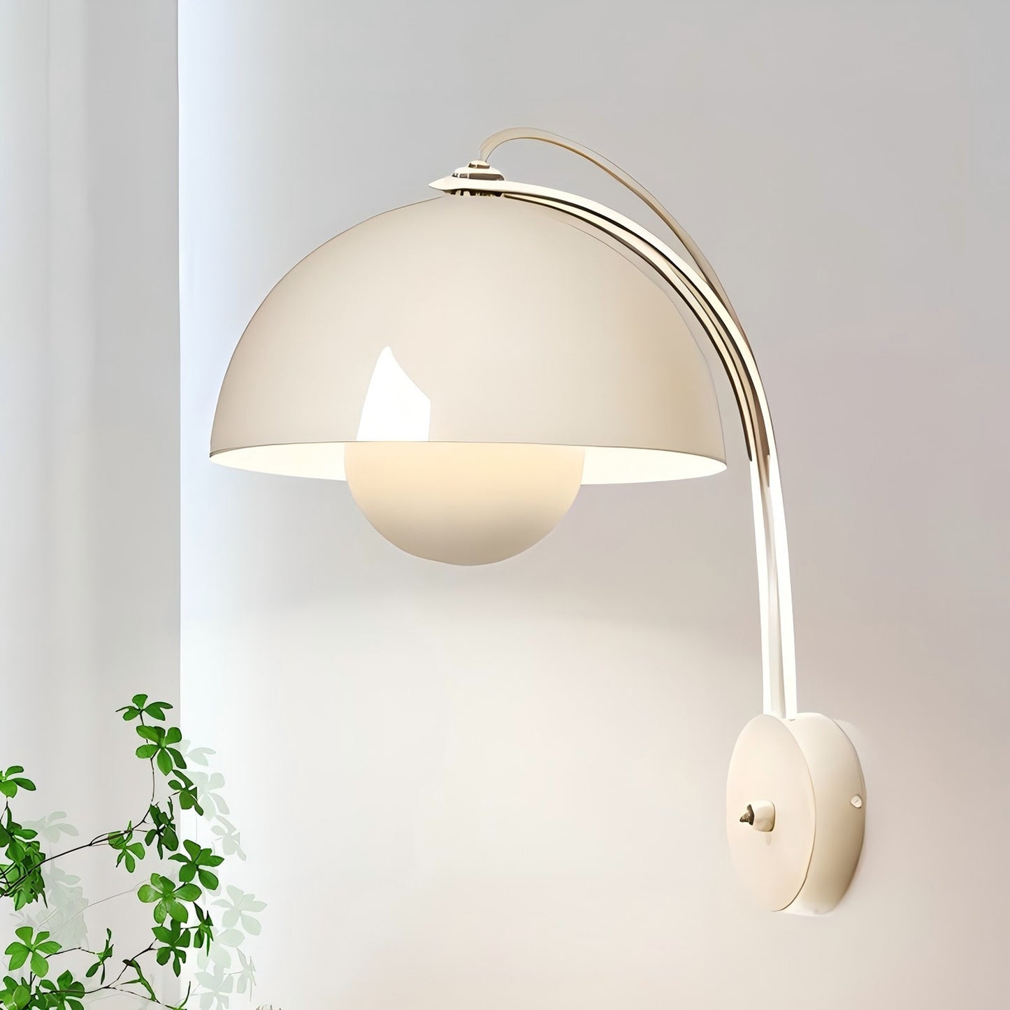 Flower Bud Wall Lamp