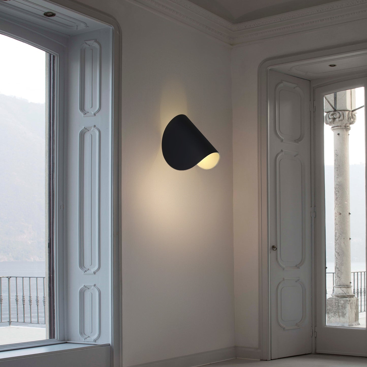 IO Metal Wall Lamp