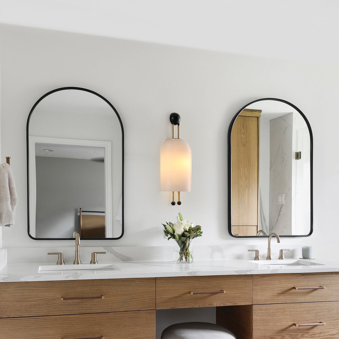 Lantern Glass Wall Lamp