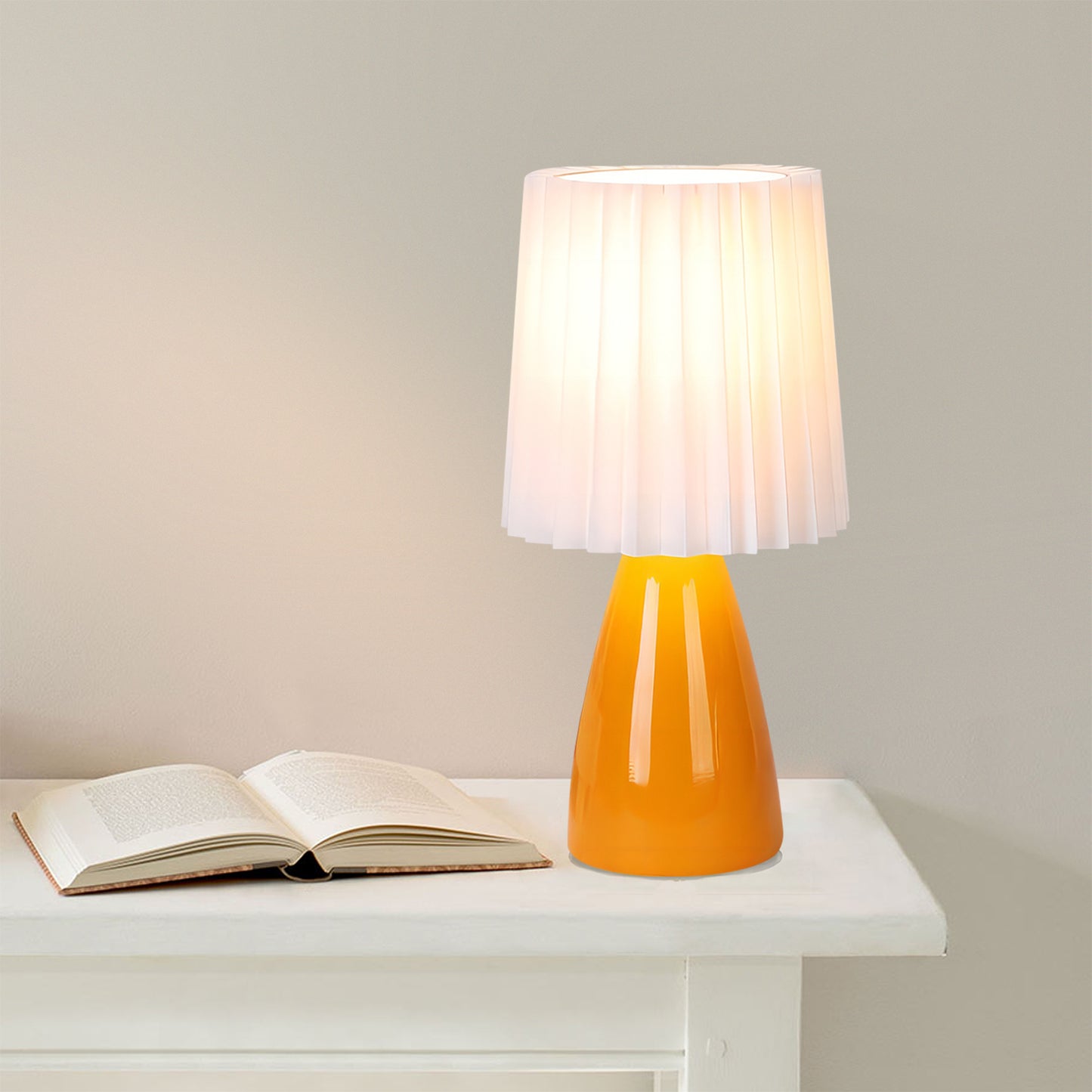 Luma Pleated Table Lamp