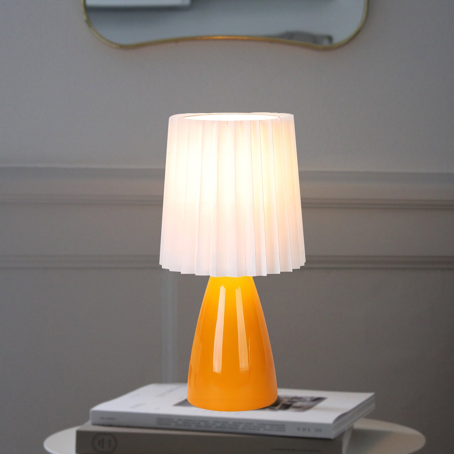 Luma Pleated Table Lamp