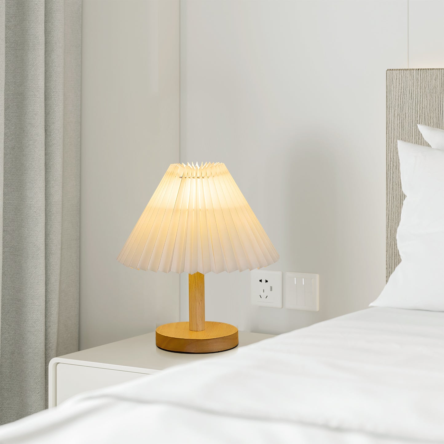 Noya Pleated Table Lamp
