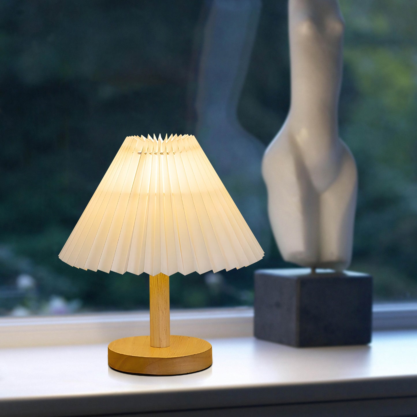 Noya Pleated Table Lamp