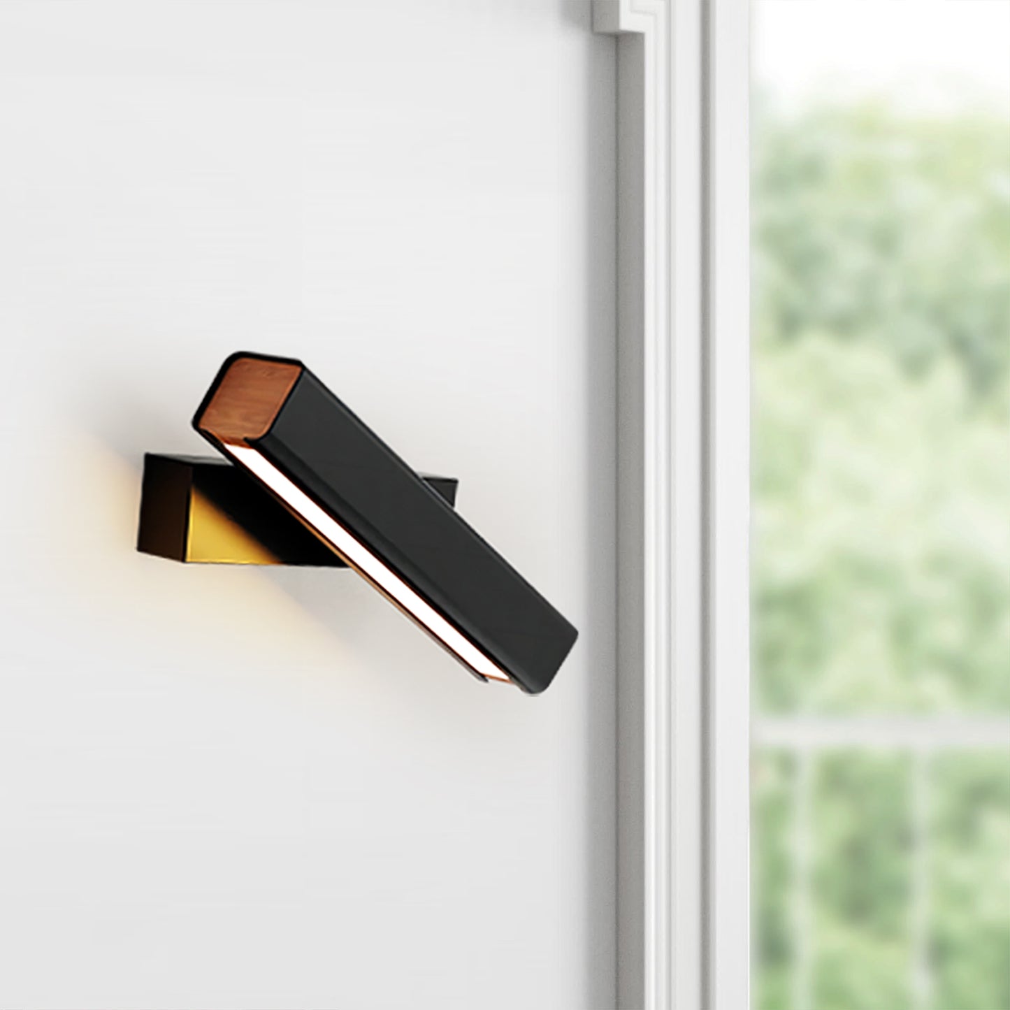 Rotating Wood Wall Lamp