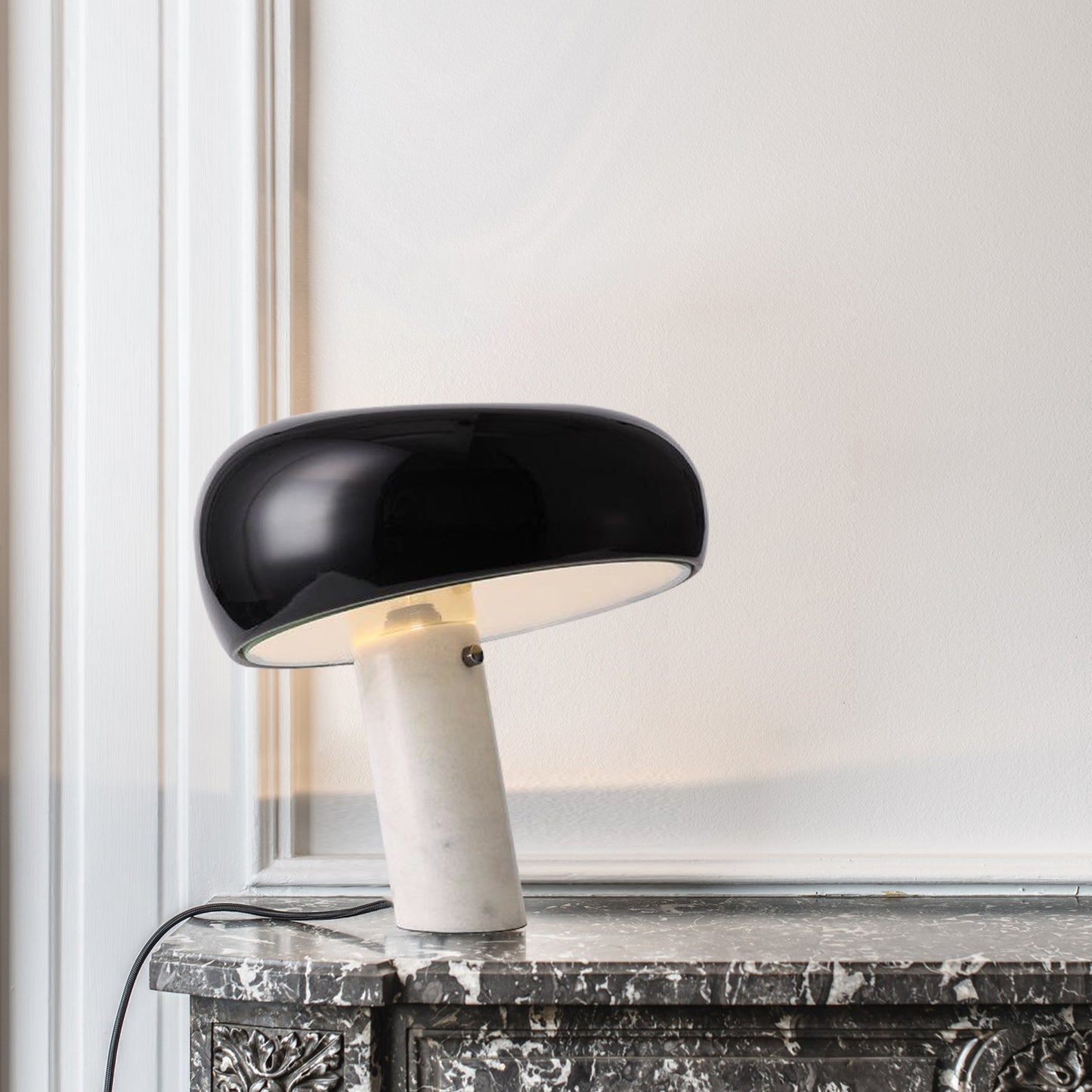 Snoopy Glass Table Lamp