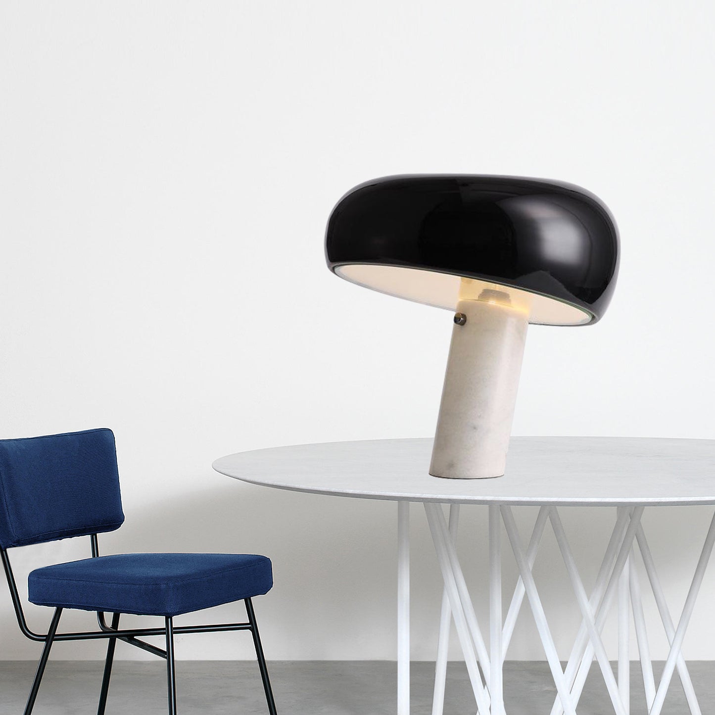 Snoopy Glass Table Lamp