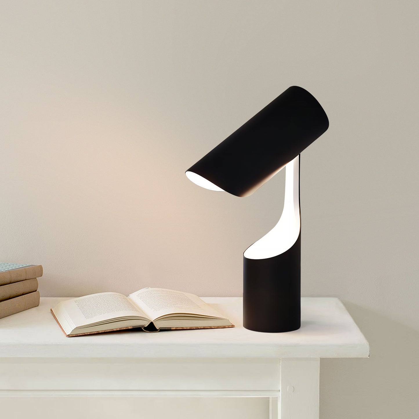Vero Table Lamp